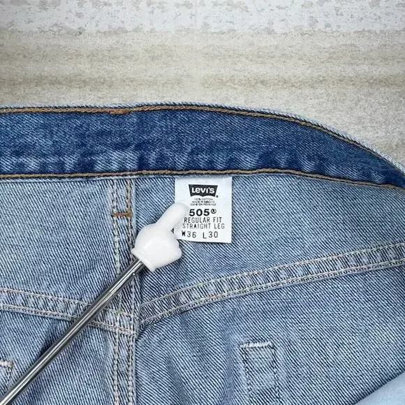 Vintage 90s Levis 505 Jeans 36x30 Regular Straight Leg Medium Wash Denim - Picture 5 of 5